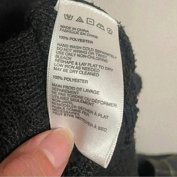 Free people sleeveless v-neck‎ black top size Medium - Picture 3 of 4